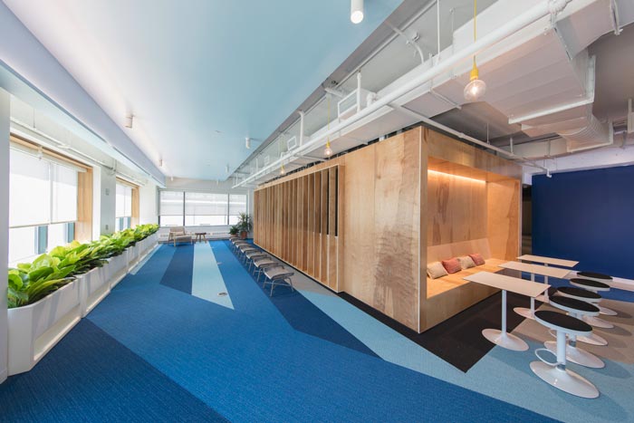 網(wǎng)絡(luò)服務(wù)商辦公室裝修設(shè)計(jì)案例