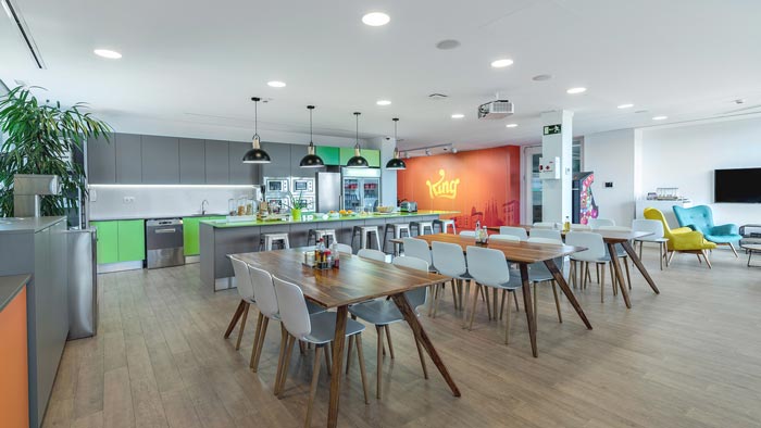 網(wǎng)絡(luò)游戲公司辦公室茶水間裝修設(shè)計案例效果圖