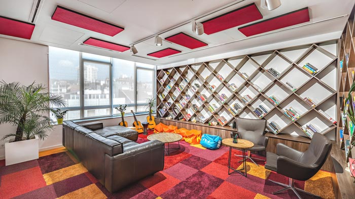 網(wǎng)絡(luò)游戲公司辦公室休息區(qū)域裝修設(shè)計案例效果圖