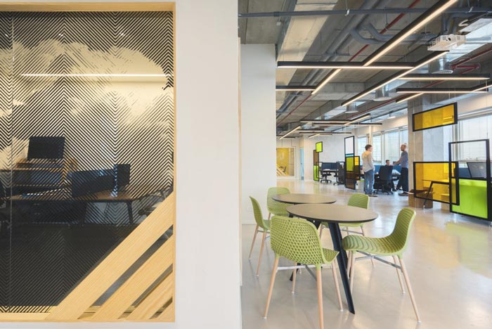 網(wǎng)絡(luò)安全服務公司辦公室動線裝修設(shè)計案例效果圖