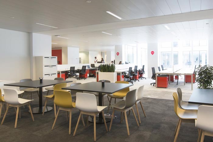 汽車(chē)租賃服務(wù)公司辦公室辦公區(qū)域裝修設(shè)計(jì)案例效果圖