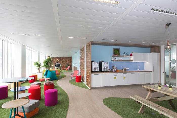 汽車(chē)租賃服務(wù)公司辦公室洽談區(qū)域裝修設(shè)計(jì)案例效果圖