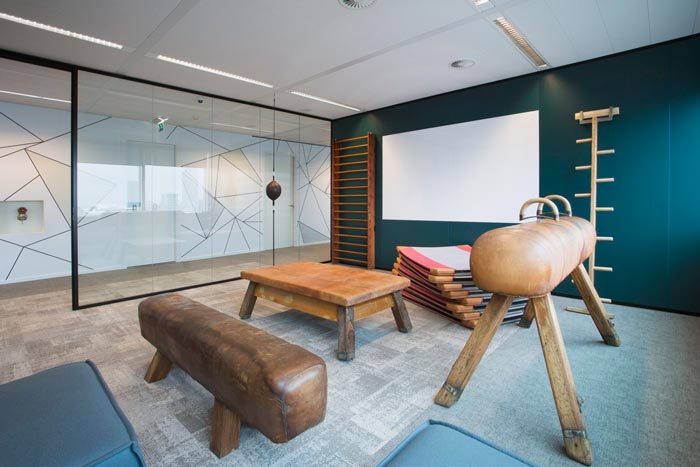 小型辦公室休息區(qū)域裝修設(shè)計案例效果圖