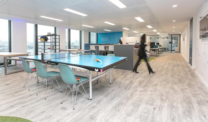 解決方案提供商辦公室活動區(qū)域裝修設(shè)計(jì)案例效果圖