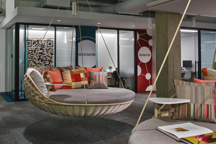 顧問(wèn)公司辦公室家休息區(qū)域裝修設(shè)計(jì)實(shí)景圖