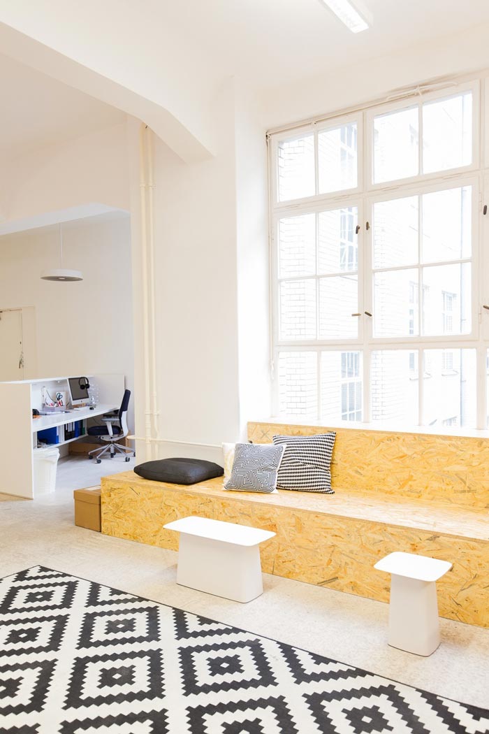 400平方數(shù)字營(yíng)銷(xiāo)公司辦公室裝修設(shè)計(jì)實(shí)景圖