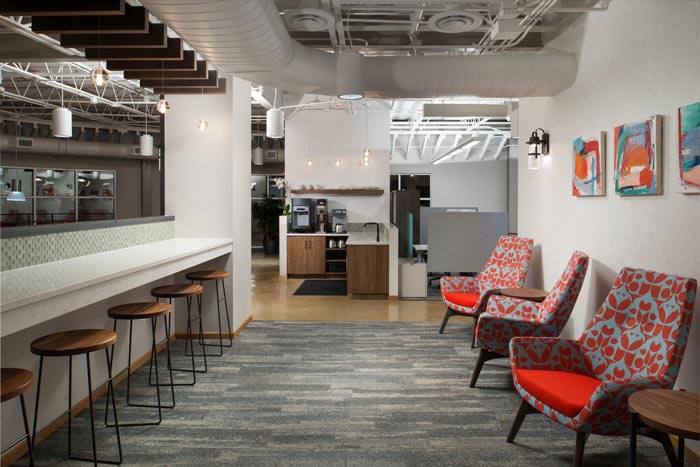 700平方辦公室吧臺裝修設計實景圖