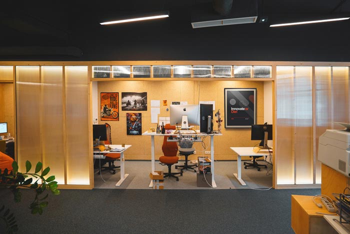 小型創(chuàng)意辦公室編程室裝修設計案例效果圖