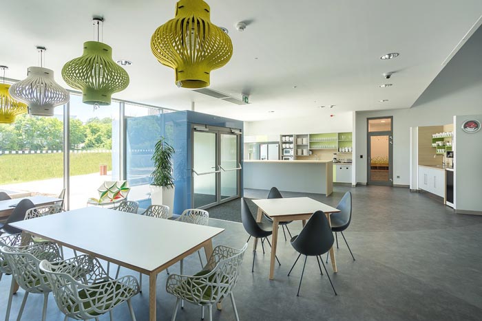 軟件技術(shù)公司辦公室茶水間裝修設(shè)計(jì)案例效果圖