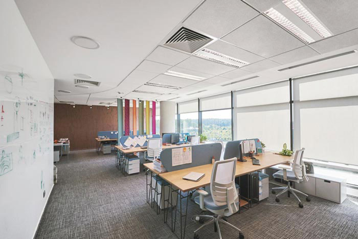 精密儀器公司辦公室辦公區(qū)域裝修設(shè)計(jì)案例效果圖