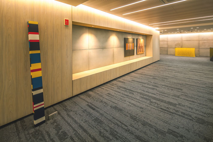 貸款金融公司辦公室過(guò)道裝修設(shè)計(jì)案例效果圖