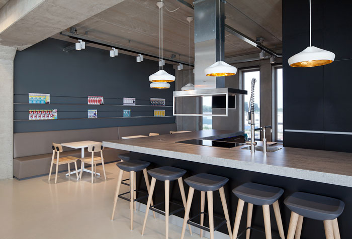 新媒體現(xiàn)代簡(jiǎn)約辦公室茶水間裝修設(shè)計(jì)案例效果圖