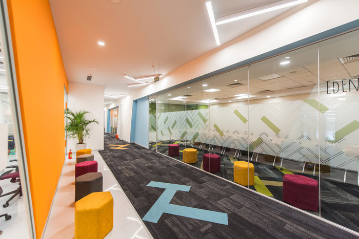 游戲公司辦公室過(guò)道設(shè)計(jì)方案