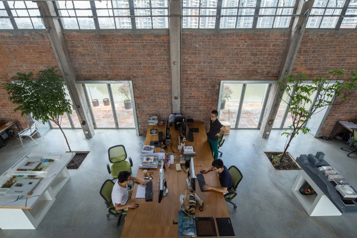 廠房LOFT風(fēng)格辦公室辦公桌裝修設(shè)計案例效果圖