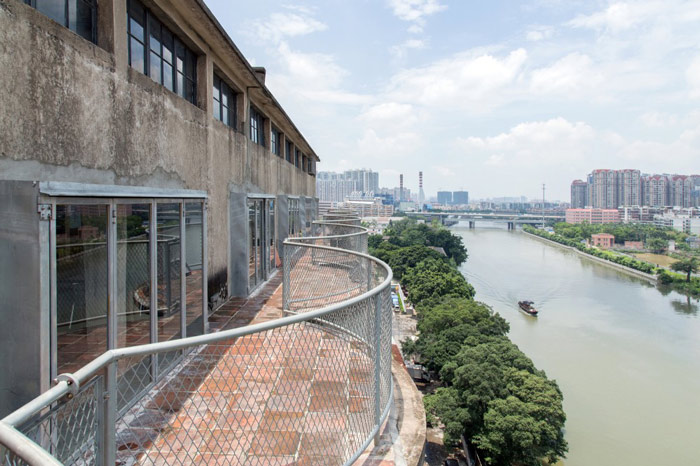 廠房LOFT風(fēng)格辦公室陽臺裝修設(shè)計案例效果圖