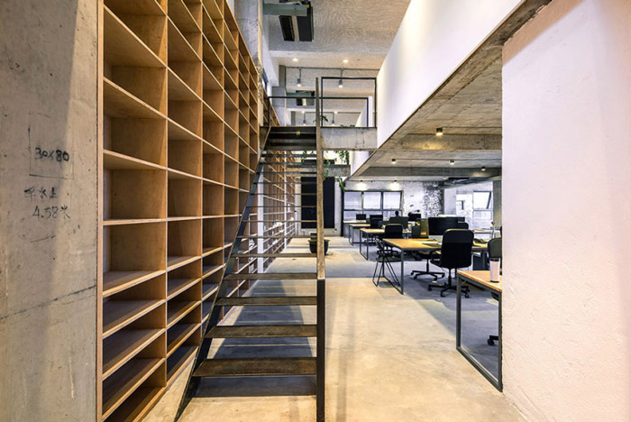 loft風(fēng)格辦公室樓梯區(qū)裝修設(shè)計(jì)案例效果圖