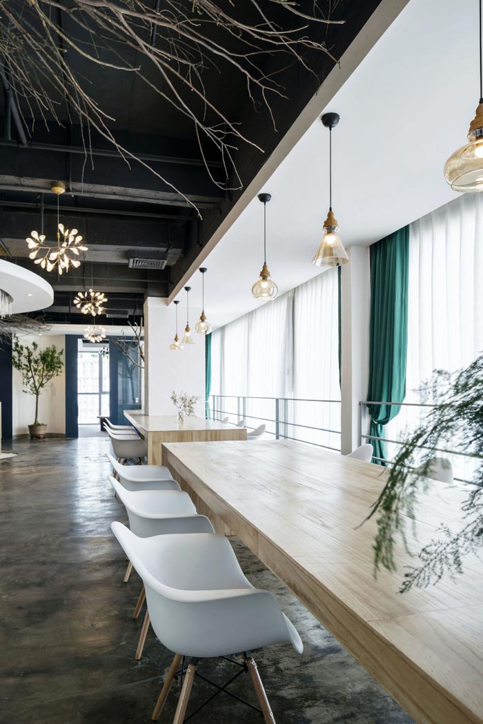 節(jié)能環(huán)保公司辦公室右側(cè)辦公區(qū)裝修設(shè)計案例效果圖