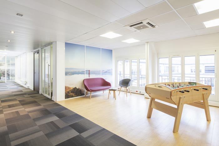 空氣環(huán)保公司辦公室接待區(qū)裝修設(shè)計(jì)案例效果圖