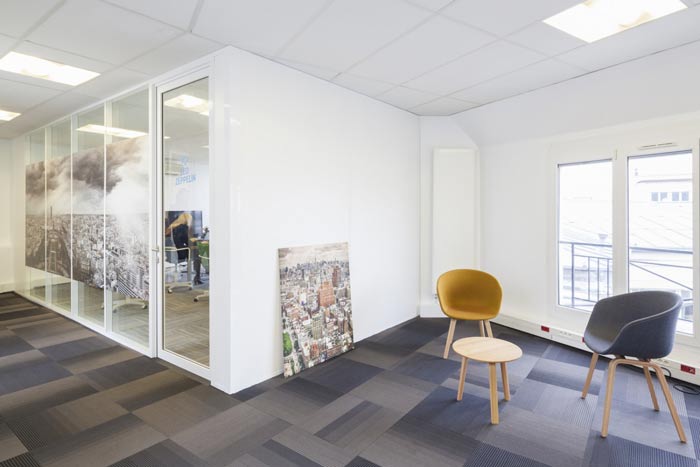 空氣環(huán)保公司辦公室交流區(qū)裝修設(shè)計(jì)案例效果圖