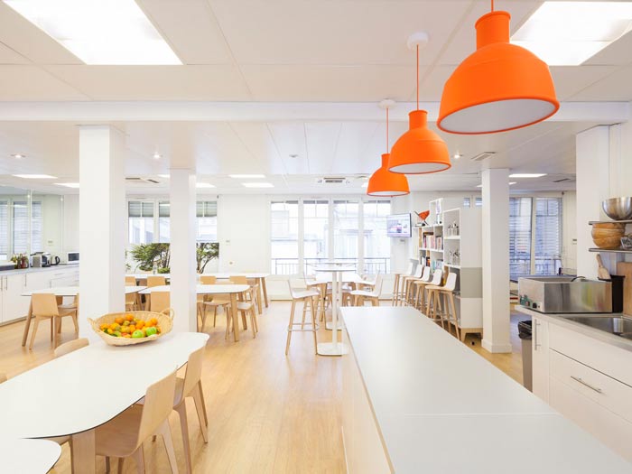 空氣環(huán)保公司辦公室茶水休息區(qū)裝修設(shè)計(jì)案例效果圖