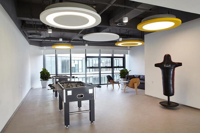 集團公司辦公樓休息區(qū)裝修設(shè)計效果圖