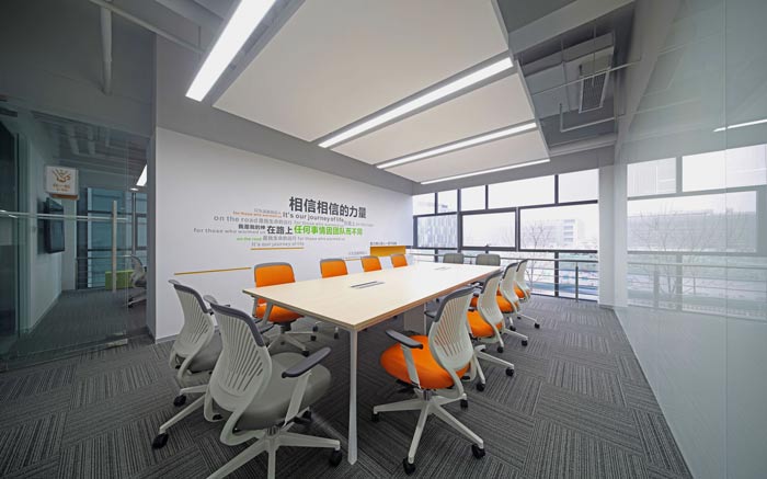 互聯(lián)網(wǎng)公司辦公樓會議室裝修設(shè)計效果圖