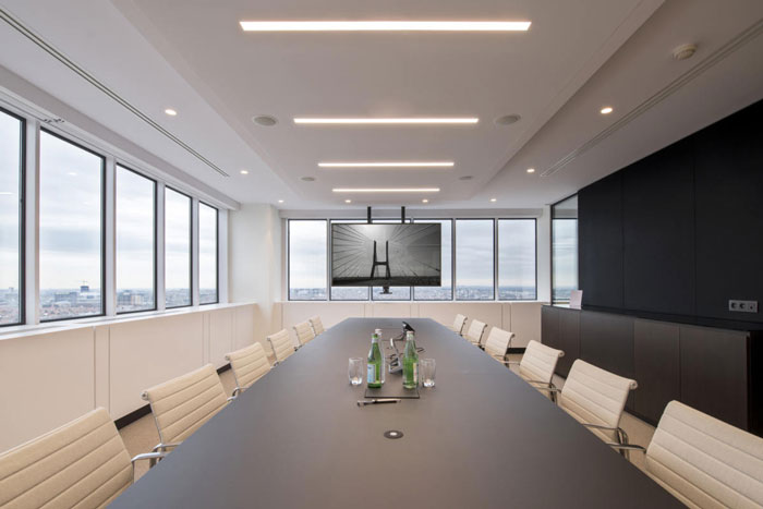 P2P金融公司辦公室會(huì)議室裝修設(shè)計(jì)效果圖