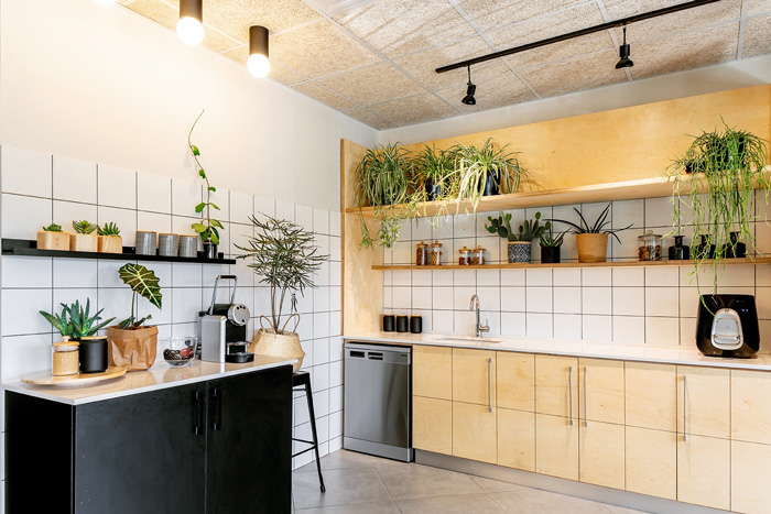 網(wǎng)絡(luò)辦公室茶水間裝修設(shè)計(jì)效果圖