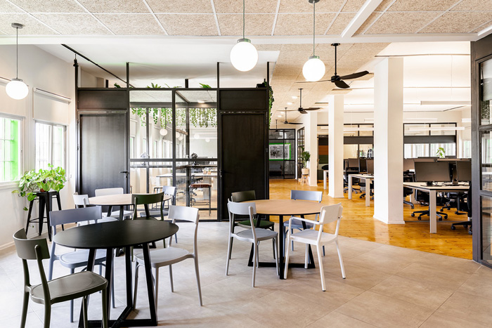 網(wǎng)絡(luò)辦公室交流區(qū)裝修設(shè)計(jì)效果圖