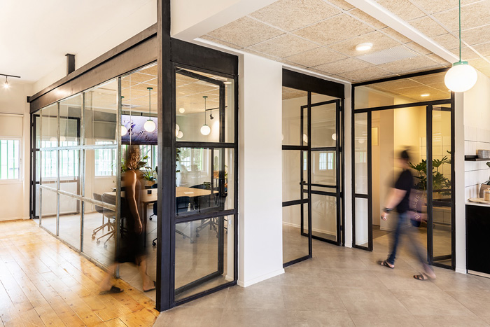 網(wǎng)絡(luò)辦公室過道裝修設(shè)計(jì)效果圖