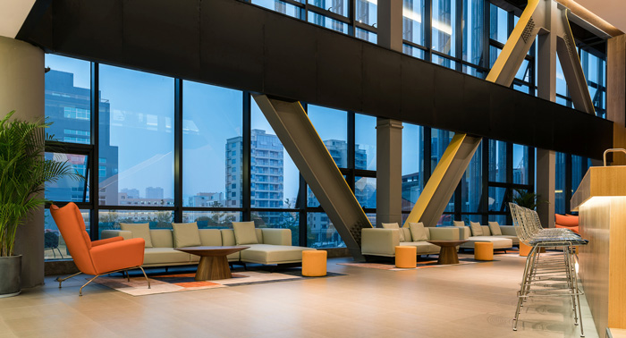 創(chuàng)客辦公交流區(qū)裝修設(shè)計(jì)效果圖