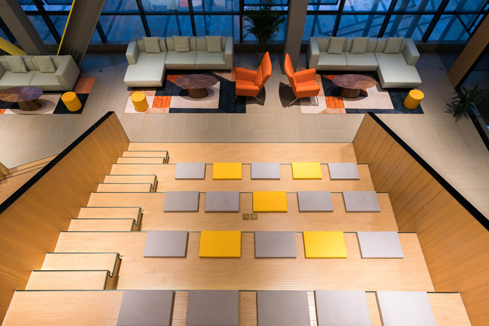 創(chuàng)客辦公休息區(qū)裝修設(shè)計(jì)效果圖