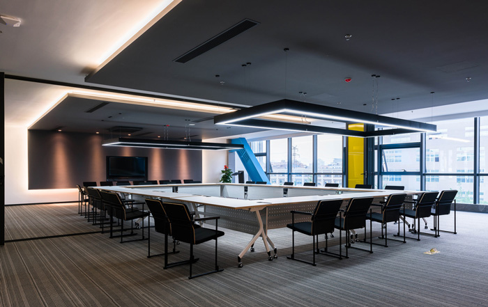 創(chuàng)客辦公會(huì)議室裝修設(shè)計(jì)效果圖