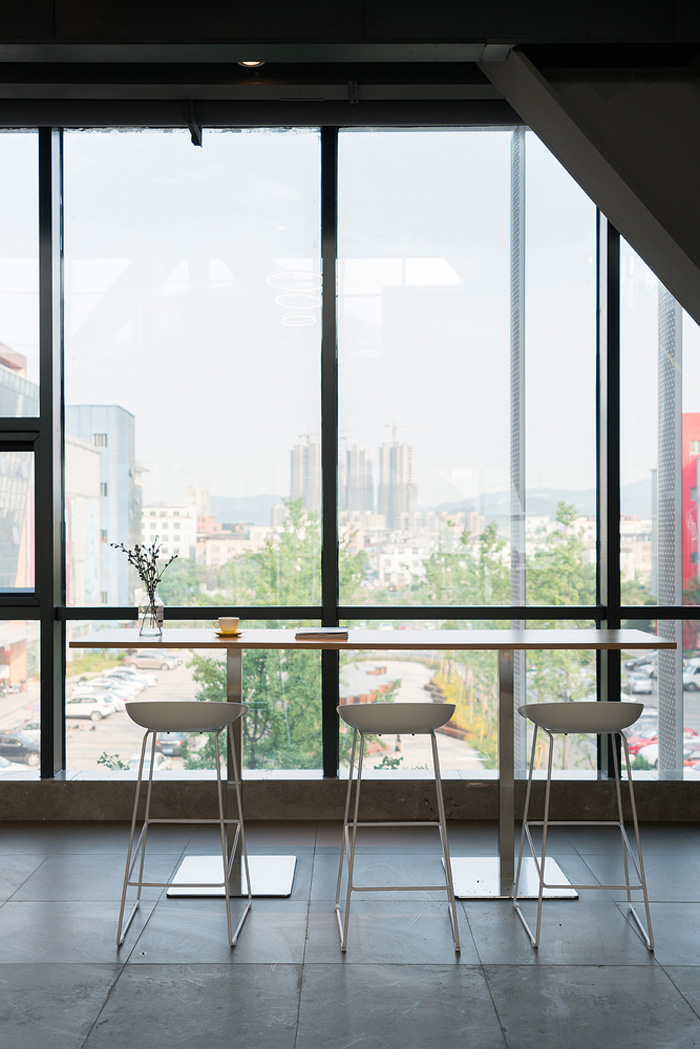 創(chuàng)客辦公閱讀區(qū)裝修設(shè)計(jì)效果圖