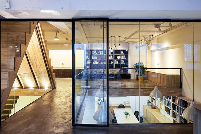 loft辦公室二樓過(guò)道裝修設(shè)計(jì)效果圖