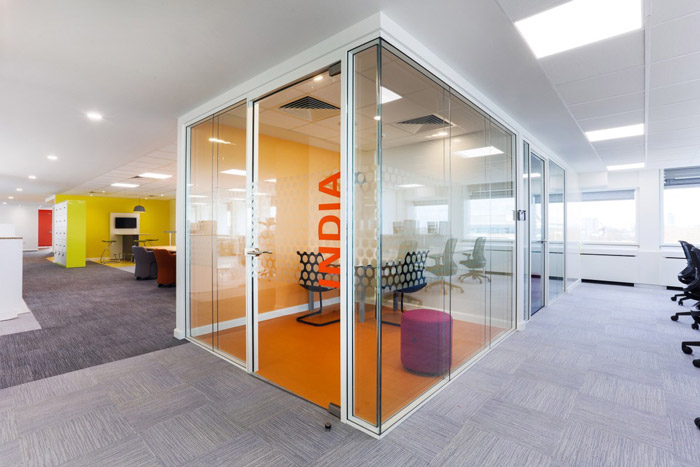 理財(cái)公司接待區(qū)裝修設(shè)計(jì)效果圖