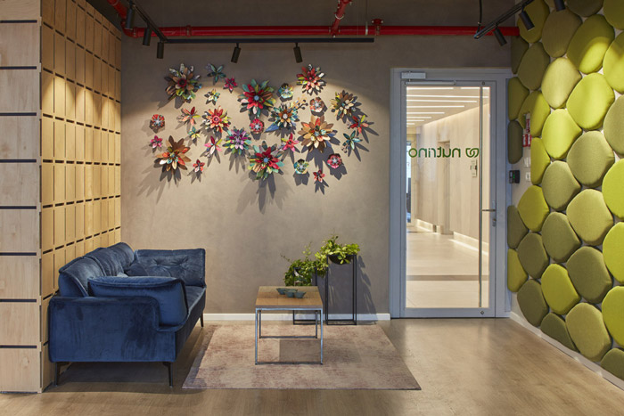 營養(yǎng)科技公司辦公室進(jìn)門區(qū)設(shè)計(jì)效果圖