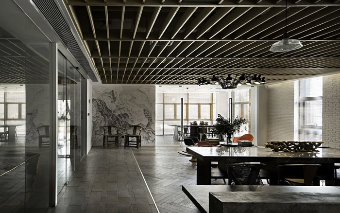 科技辦公空間過道裝修設(shè)計(jì)效果圖