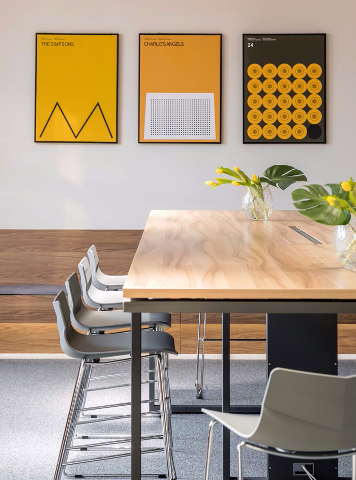 科技辦公室會議室裝修設(shè)計(jì)效果圖