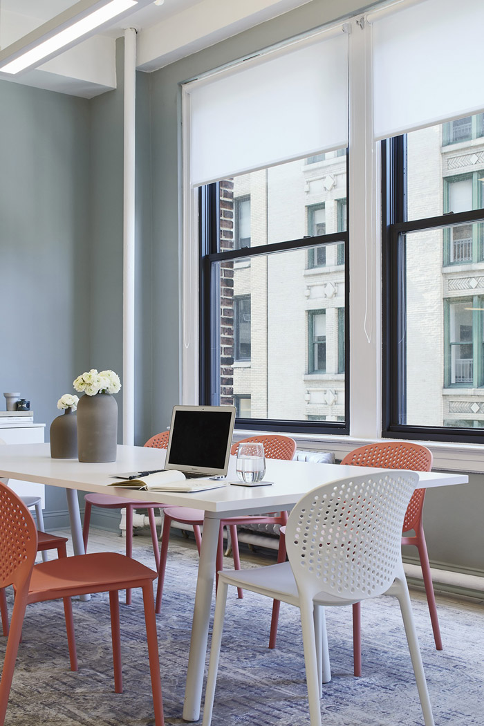 時(shí)尚辦公室辦公區(qū)裝修效果圖