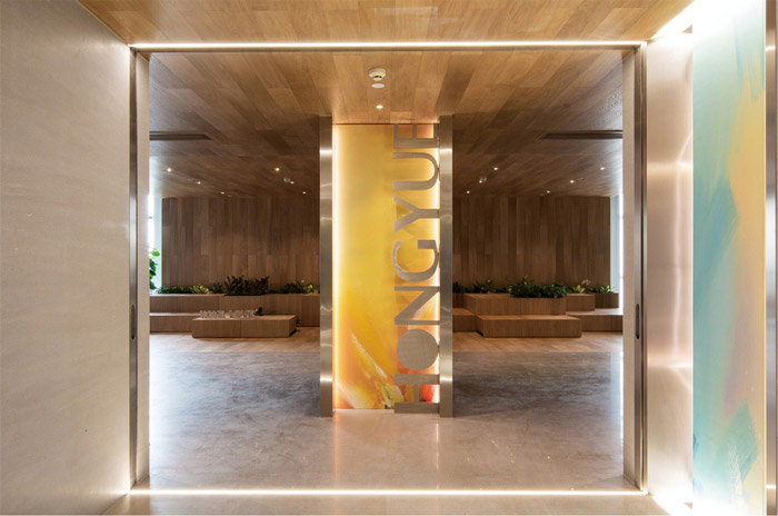 電子商務(wù)辦公室進(jìn)門區(qū)裝修設(shè)計(jì)效果圖