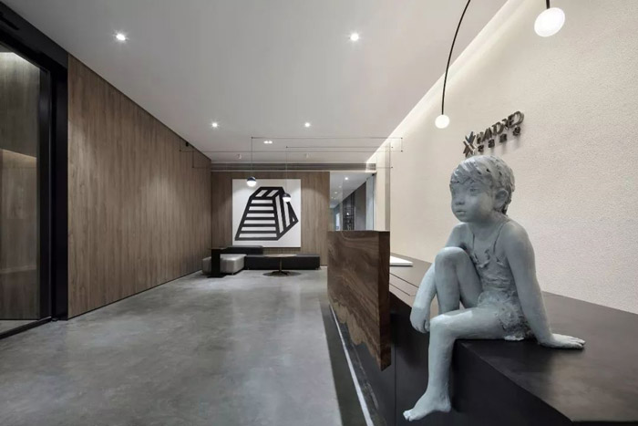 1300平方辦公室前臺(tái)裝修設(shè)計(jì)效果圖