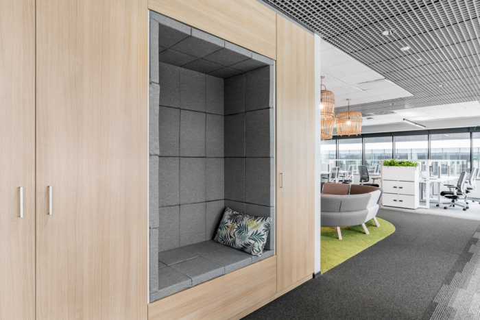 創(chuàng)意辦公過道裝修設(shè)計(jì)效果圖