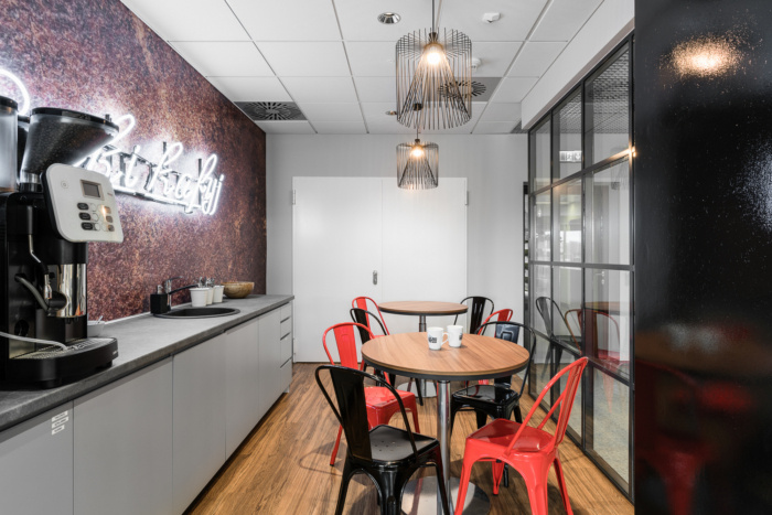 創(chuàng)意辦公茶水間裝修設(shè)計(jì)效果圖