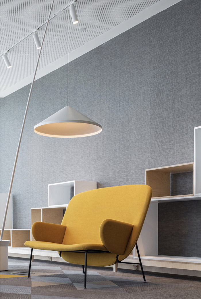 集團辦公樓休息區(qū)設計效果圖