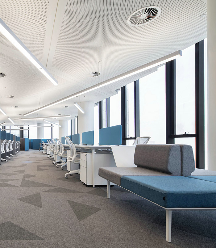 集團辦公樓辦公區(qū)設計效果圖