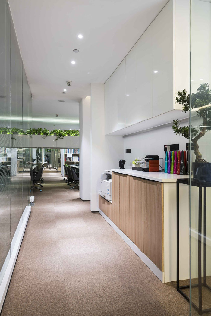 設(shè)計(jì)公司辦公室茶水間裝修效果圖