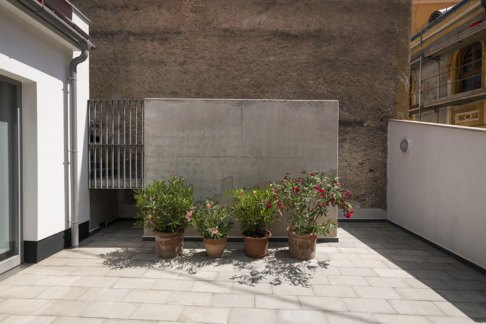 舊廠房辦公室陽(yáng)臺(tái)裝修設(shè)計(jì)效果圖