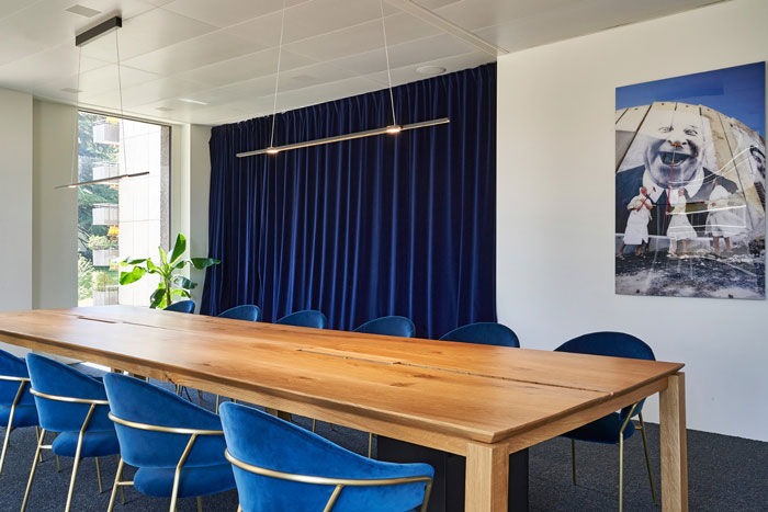 研究機(jī)構(gòu)辦公室會(huì)議室裝修效果圖