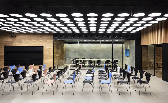 新總部辦公樓培訓(xùn)區(qū)裝修設(shè)計(jì)效果圖